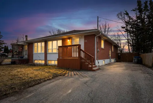 122 Septonne AVE, Newmarket, ON L3Y 2W3