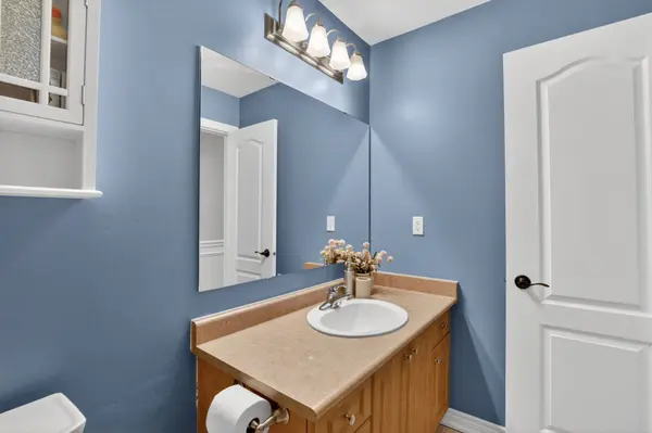 22 Ozner CRES, Vaughan, ON L4H 0E2