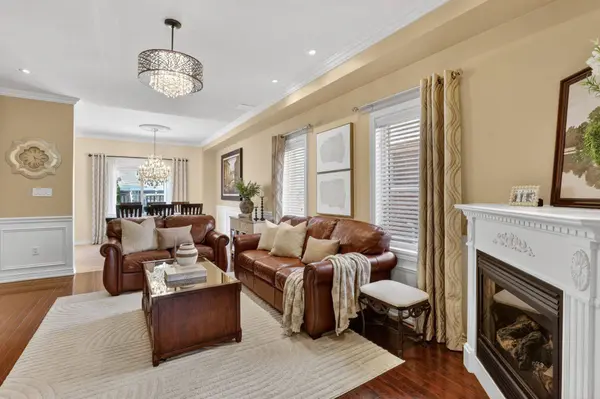 22 Ozner CRES, Vaughan, ON L4H 0E2