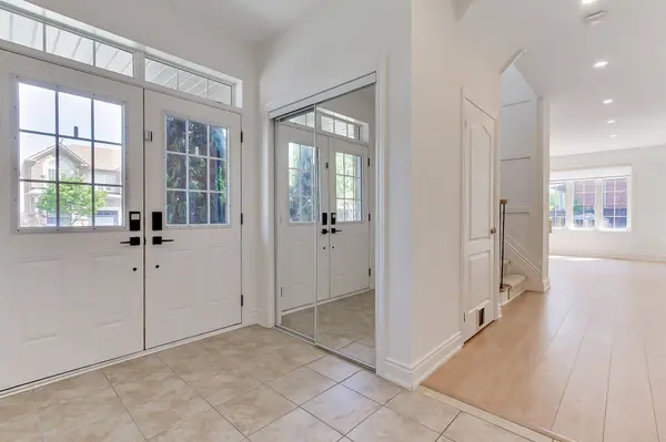 535 Foxcroft BLVD, Newmarket, ON L3X 3L6
