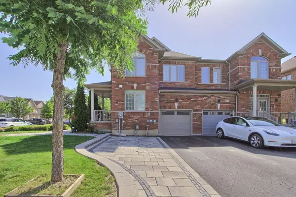 535 Foxcroft BLVD, Newmarket, ON L3X 3L6