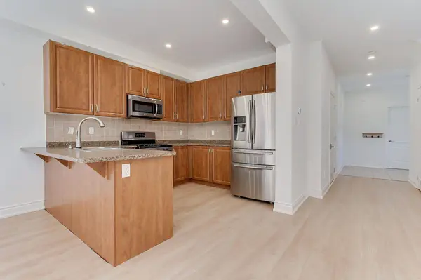 535 Foxcroft BLVD, Newmarket, ON L3X 3L6