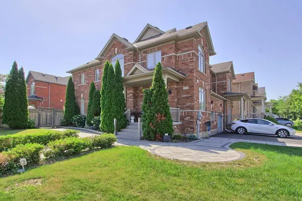 535 Foxcroft BLVD, Newmarket, ON L3X 3L6