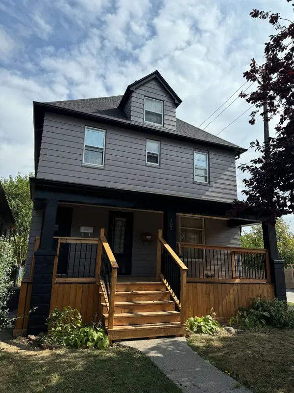 792 Pierre AVE, Windsor, ON N9A 2K5