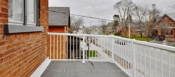 127 Burton AVE, Barrie, ON L4N 2R6