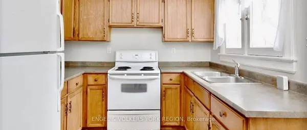 127 Burton AVE, Barrie, ON L4N 2R6
