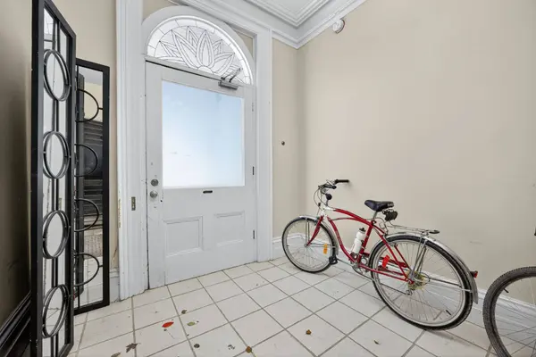 64 High ST, Barrie, ON L4N 1W4