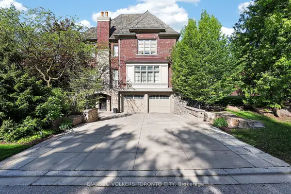 28 Long Hill DR, Richmond Hill, ON L4E 3M5
