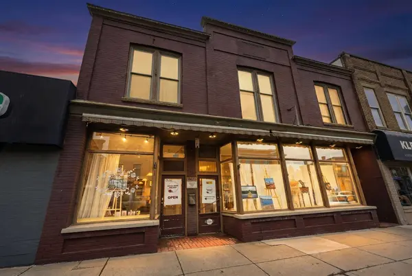 15210 Yonge ST, Aurora, ON L4G 1L9