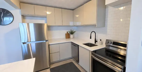 1100 Caven ST #1204, Mississauga, ON L5G 4N3
