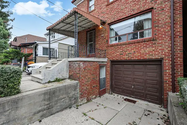 189 Locksley AVE, Toronto W04, ON M6B 3N8