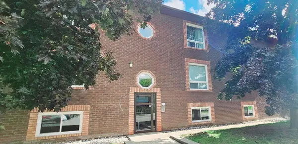 86 Curtis ST #5, Essa, ON L0M 1B2