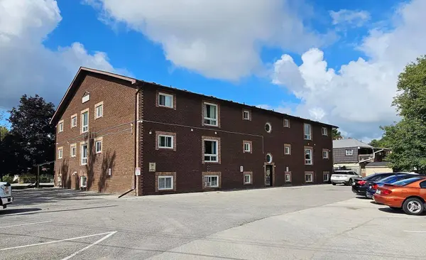 86 Curtis ST #5, Essa, ON L0M 1B2