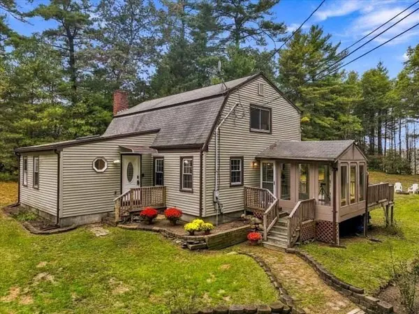 109 Pleasant St
