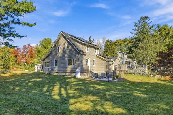 8 Wright Ct, Kingston, MA 02364
