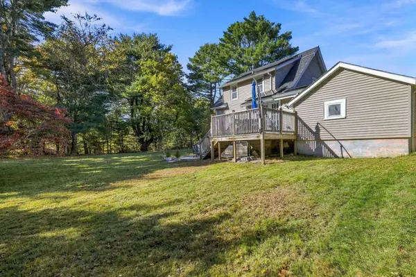 8 Wright Ct, Kingston, MA 02364