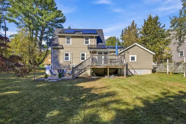 8 Wright Ct, Kingston, MA 02364