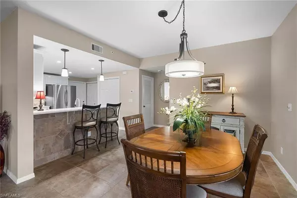 760 Waterford DR #104, Naples, FL 34113