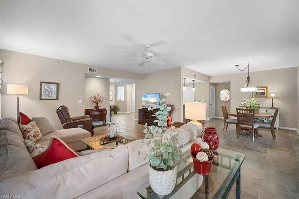 760 Waterford DR #104, Naples, FL 34113