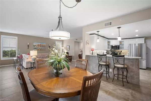 760 Waterford DR #104, Naples, FL 34113