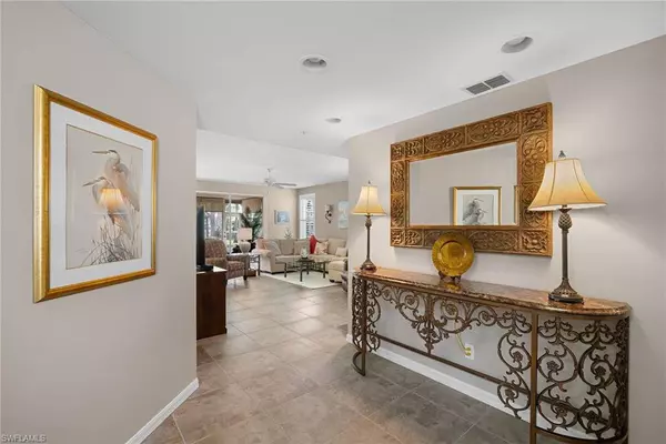 760 Waterford DR #104, Naples, FL 34113