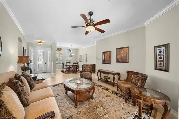 10053 Lions Bay CT, Naples, FL 34120