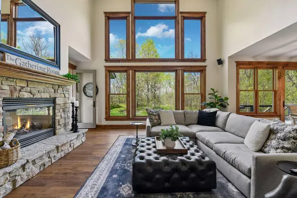 10020 Holloway Farms RD, Loretto, MN 55357