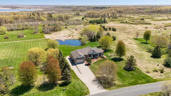 18745 Fontana ST, Wyoming, MN 55092