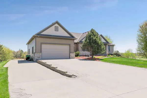 18745 Fontana ST, Wyoming, MN 55092