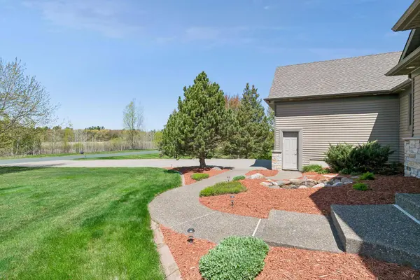 18745 Fontana ST, Wyoming, MN 55092