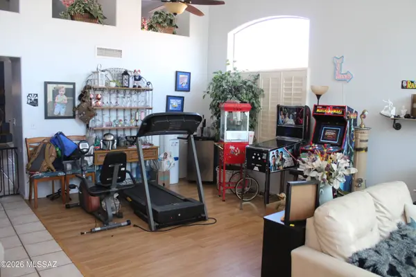 750 S Sierra Nevada Drive, Tucson, AZ 85748