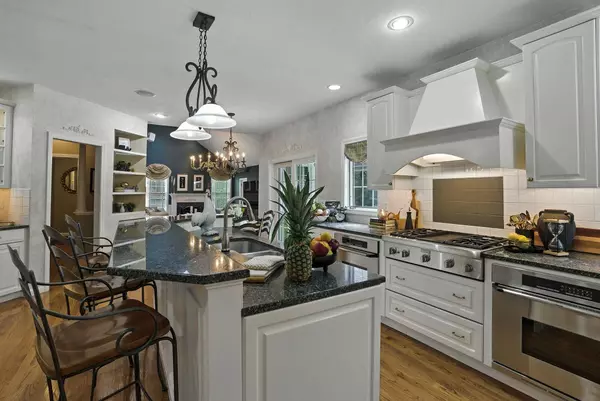 4 Brushwood DR, Atkinson, NH 03811