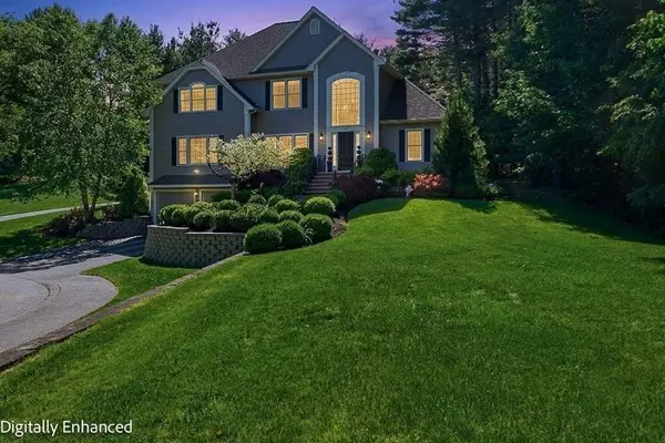 72 Sterling Ln, North Andover, MA 01845