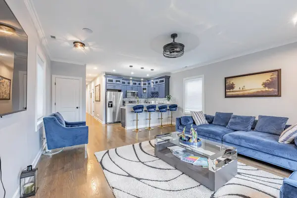 4634 S Langley AVE #3, Chicago, IL 60653