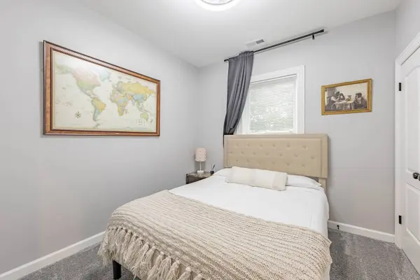 4634 S Langley AVE #3, Chicago, IL 60653