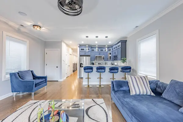4634 S Langley AVE #3, Chicago, IL 60653