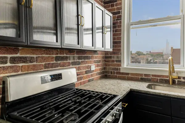 238 W 31st ST #4W, Chicago, IL 60616