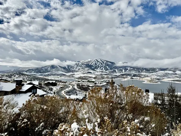 feature image of Hideout, Utah: The Wasatch Back's Emerging Luxury Market