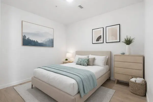 725 Marine DR #414, North Vancouver, BC V7M 0G2