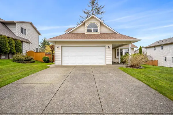 2511 9th St, Courtenay, BC V9N 9H7