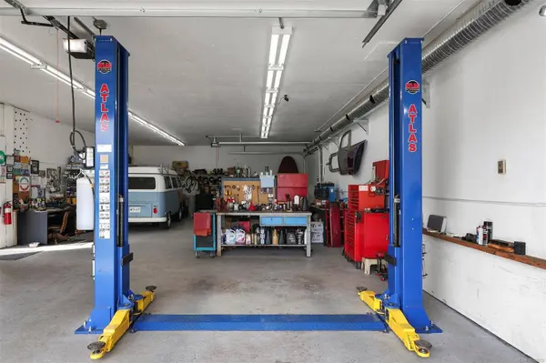 4660 Western Rd, Courtenay, BC V9N 3T2