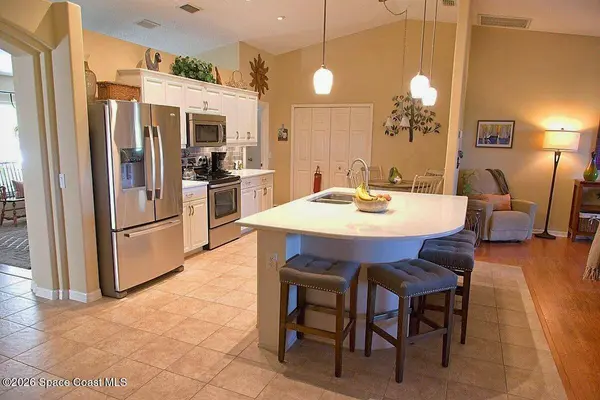 1867 Ardmore ST NE, Palm Bay, FL 32907