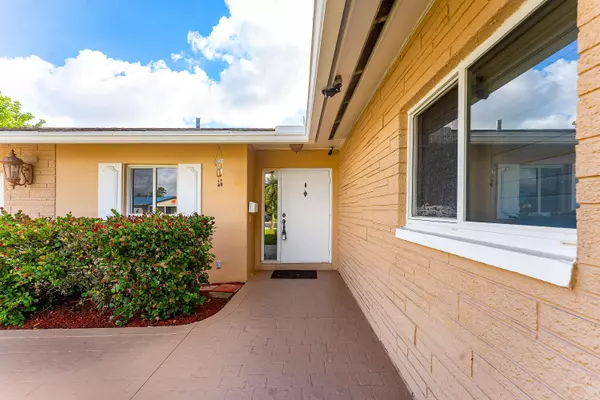 1540 SW 56th AVE, Plantation, FL 33317