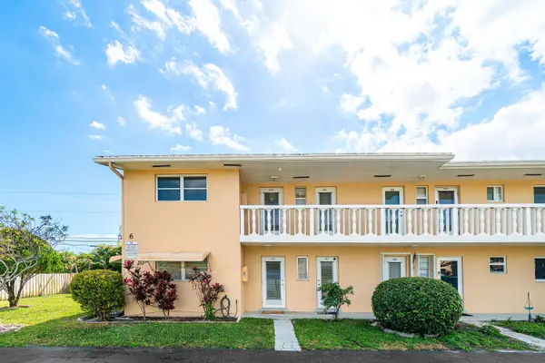 108 NE 20th AVE NE #201, Boynton Beach, FL 33435