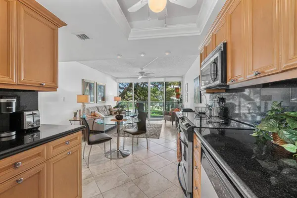 333 NE 21st AVE #314, Deerfield Beach, FL 33441