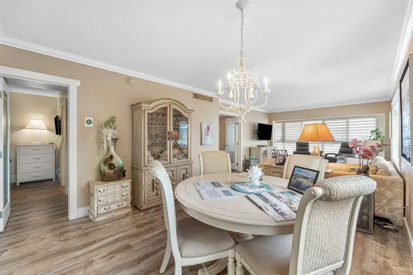3401 W Spanish TRL #455, Delray Beach, FL 33483