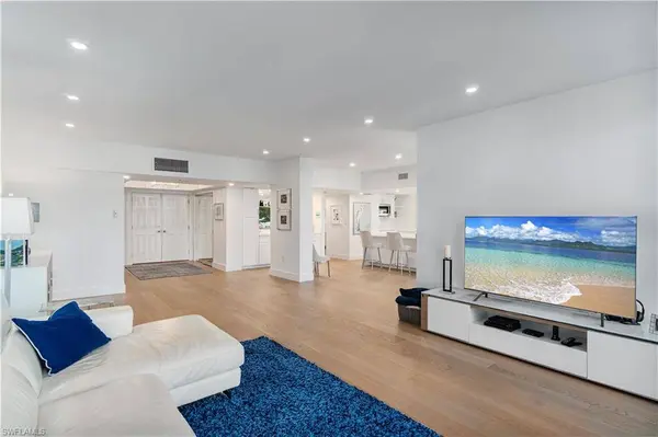 4031 Gulf Shore BLVD N #22, Naples, FL 34103