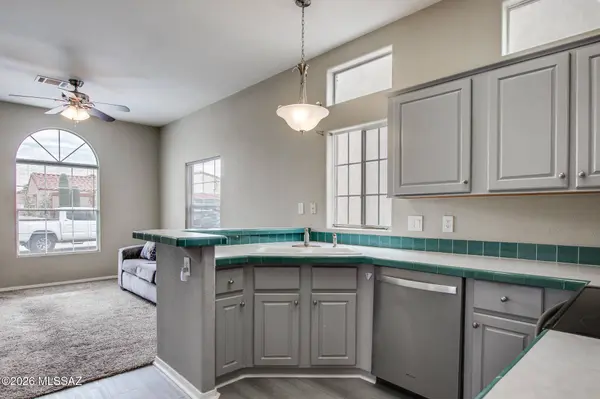 1126 W Caminito Mio, Sahuarita, AZ 85629