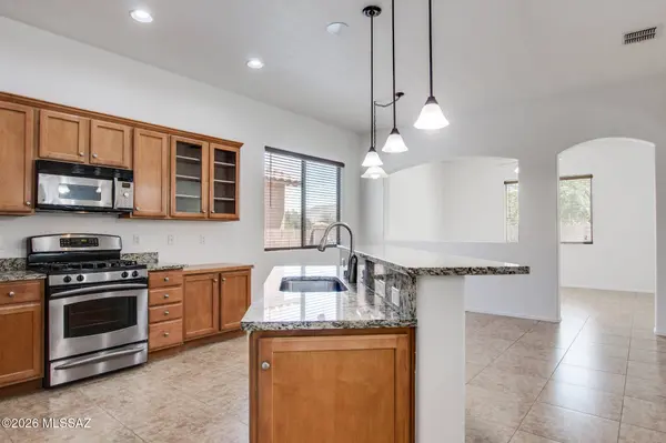 7405 S Silky Willow Dr, Tucson, AZ 85747