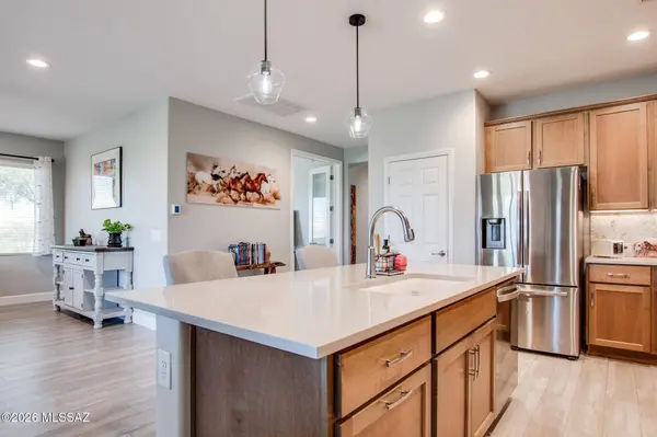 1348 E Basalt Dr, Green Valley, AZ 85614
